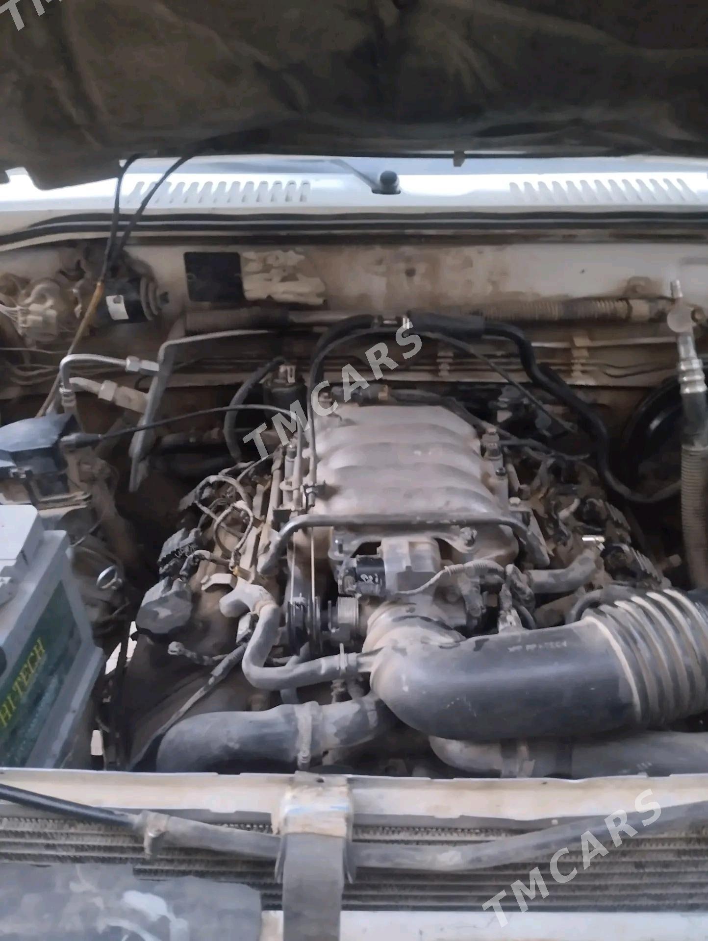 Isuzu Trooper 2002 - 80 000 TMT - Daşoguz - img 10