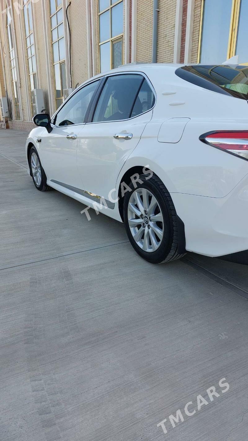 Toyota Camry 2019 - 277 000 TMT - Бузмеин - img 6