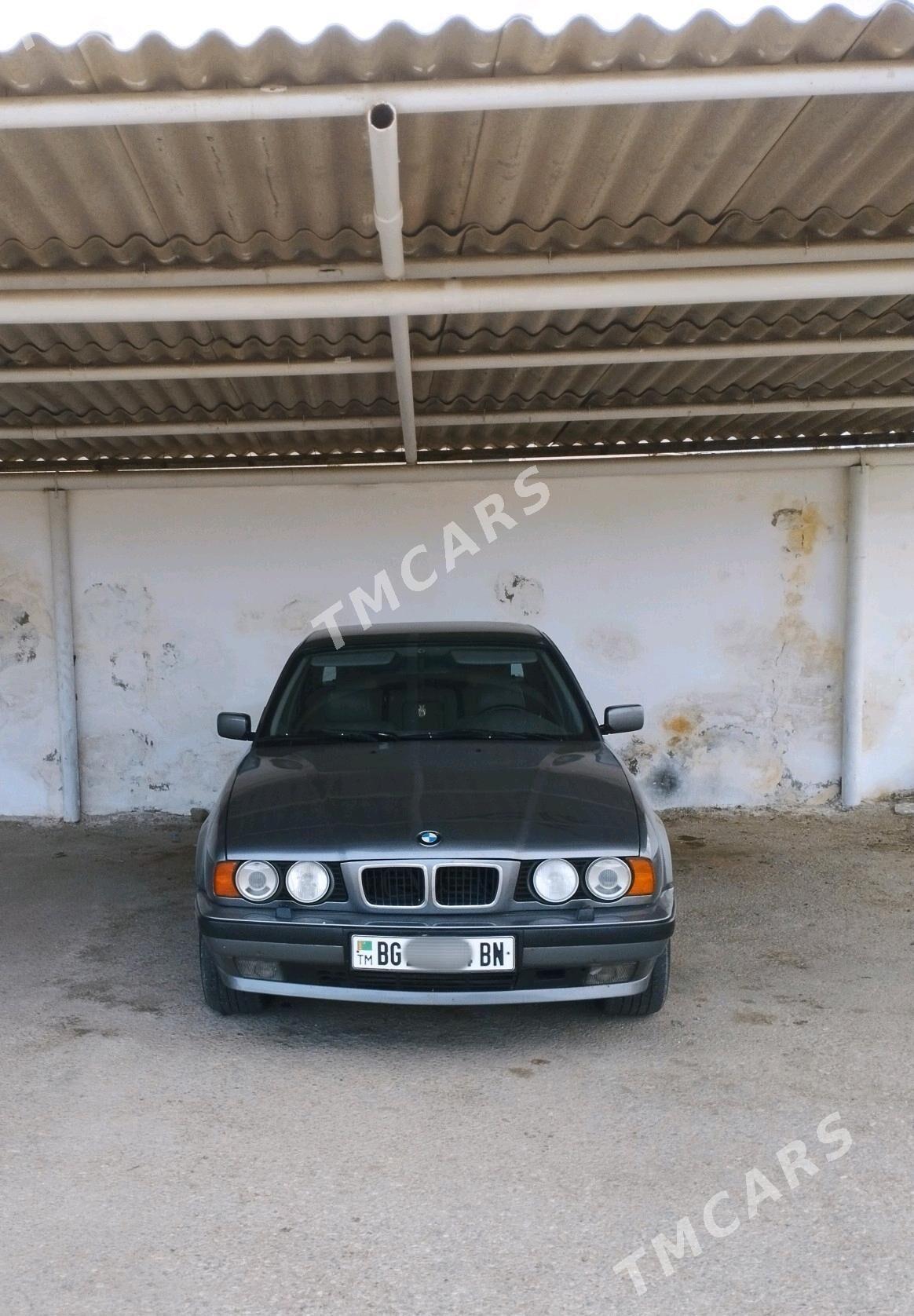 BMW 525 1990 - 85 000 TMT - Balkanabat - img 8