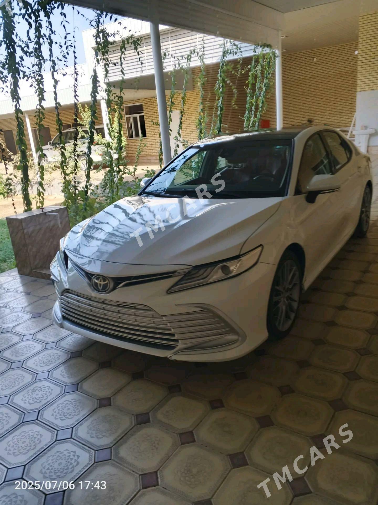 Toyota Camry 2021 - 400 000 TMT - Baýramaly - img 3