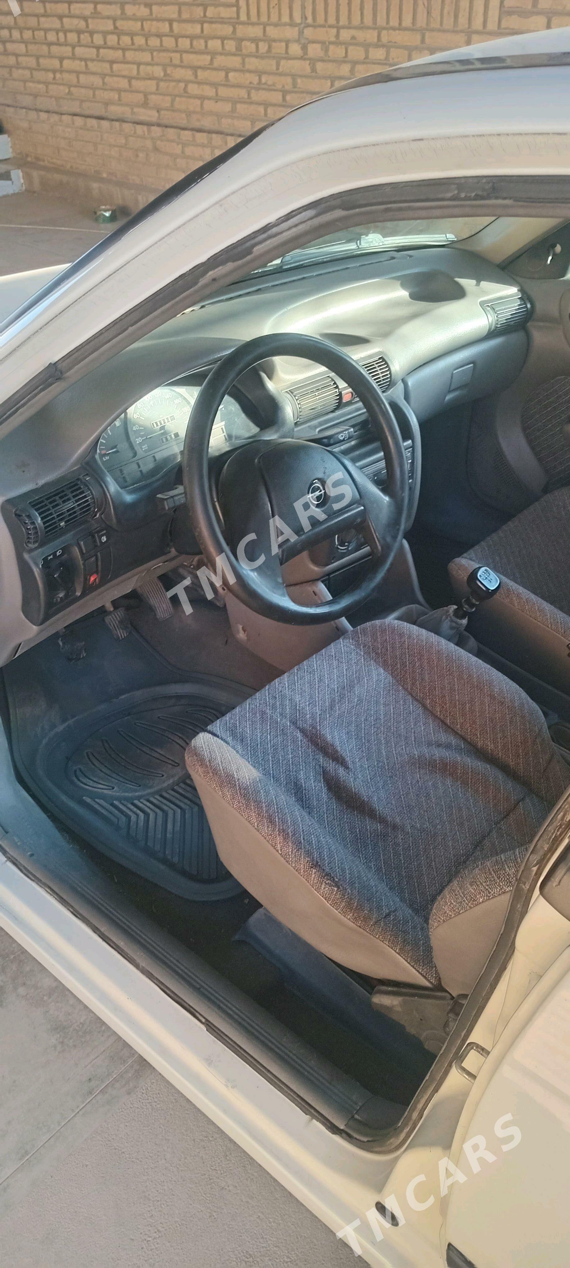 Opel Astra 1993 - 35 000 TMT - Mary - img 5