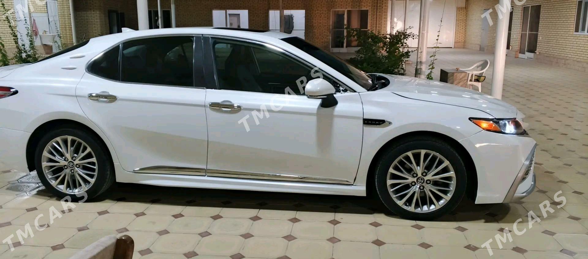 Toyota Camry 2020 - 360 000 TMT - Байрамали - img 3
