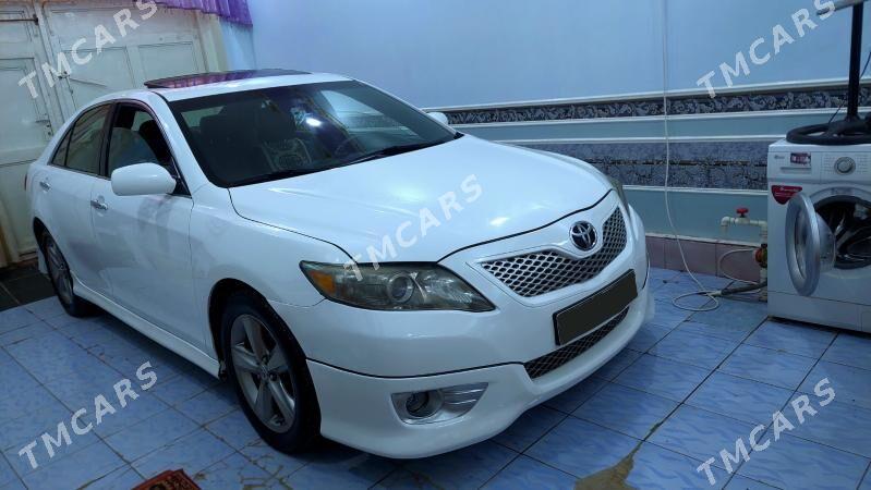 Toyota Camry 2010 - 220 000 TMT - Дашогуз - img 3