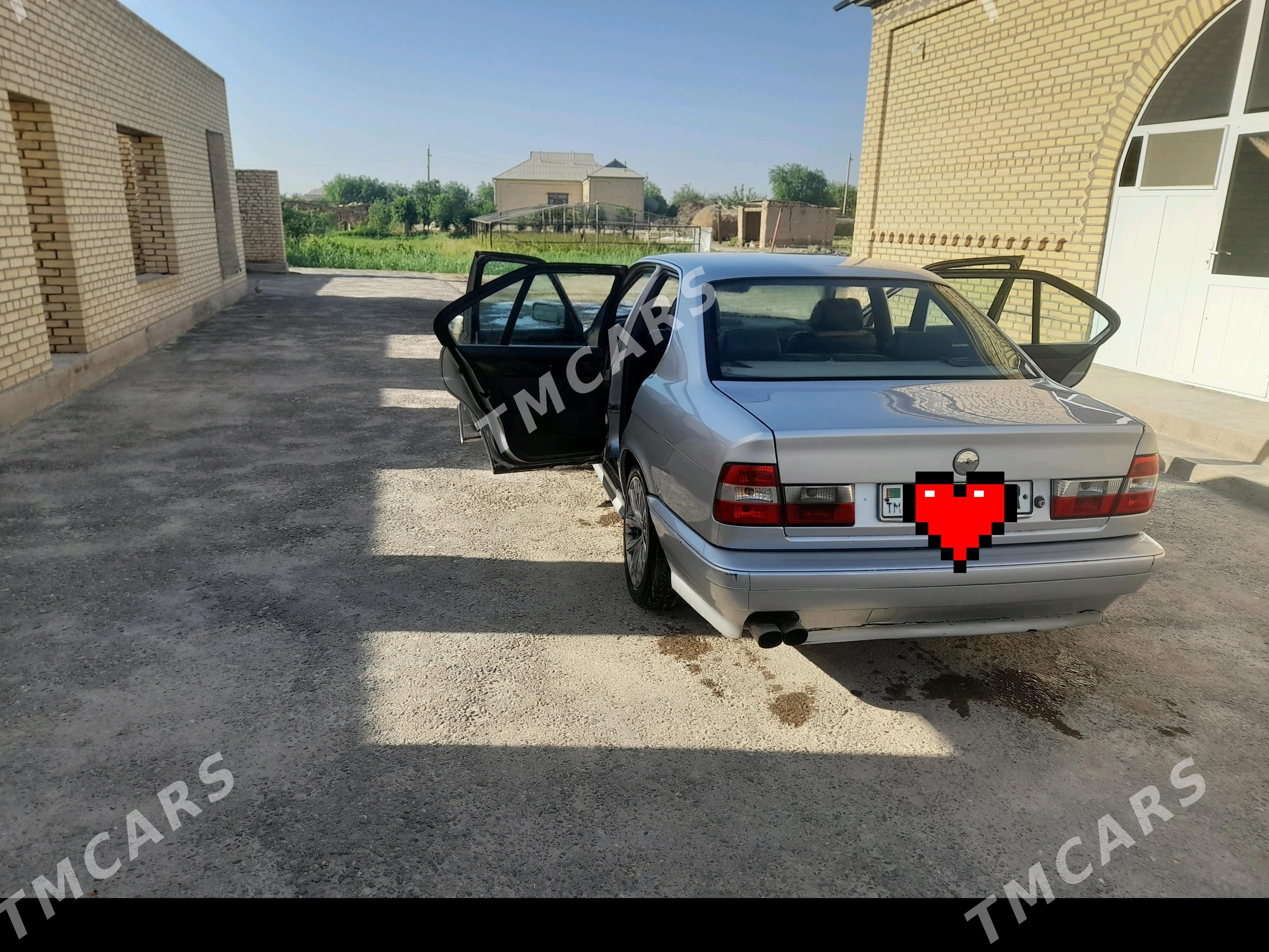 BMW 528 1990 - 50 000 TMT - Мургап - img 4