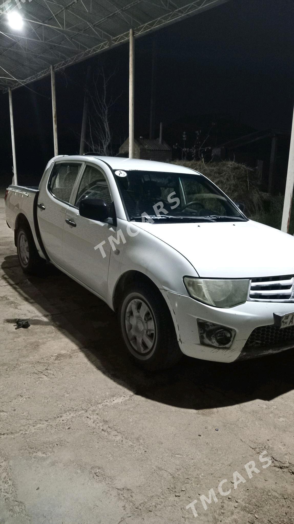 Mitsubishi L200 2010 - 110 000 TMT - Мары - img 5