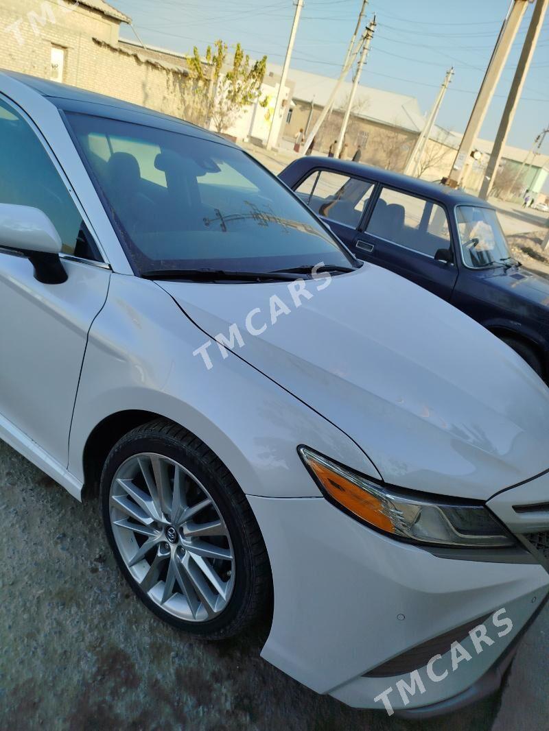 Toyota Camry 2018 - 400 000 TMT - Мары - img 4