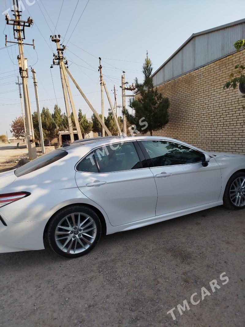 Toyota Camry 2018 - 400 000 TMT - Мары - img 6