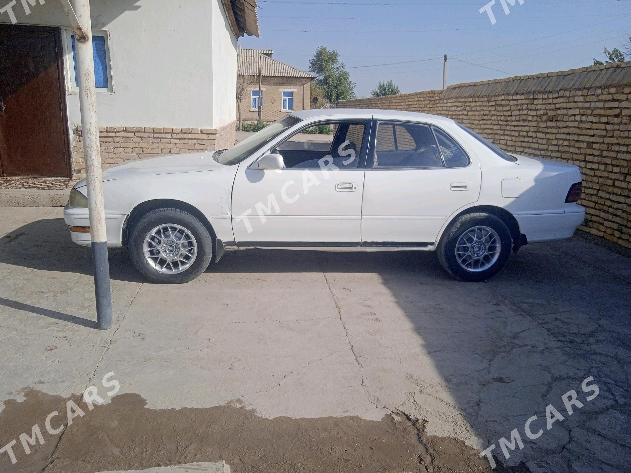 Toyota Camry 1993 - 40 000 TMT - Baýramaly - img 4