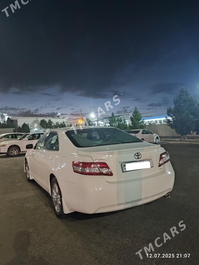 Toyota Camry 2011 - 210 000 TMT - Байрамали - img 2