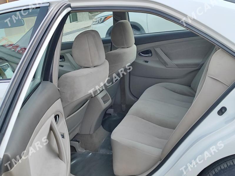 Toyota Camry 2010 - 195 000 TMT - Мары - img 2