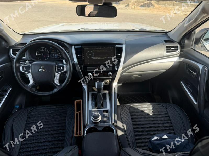 Mitsubishi Pajero 2020 - 470 000 TMT - Мары - img 9