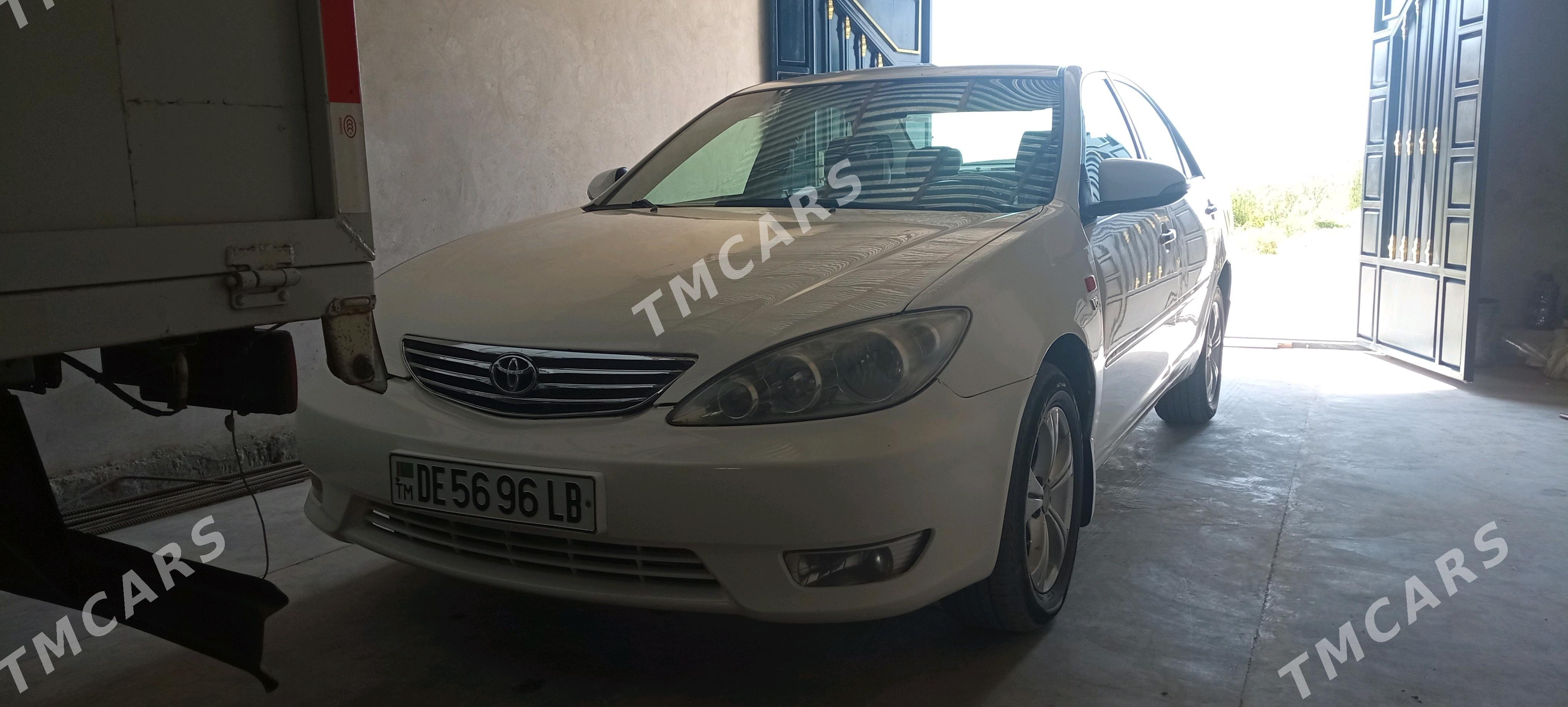 Toyota Camry 2003 - 150 000 TMT - Дянев - img 5