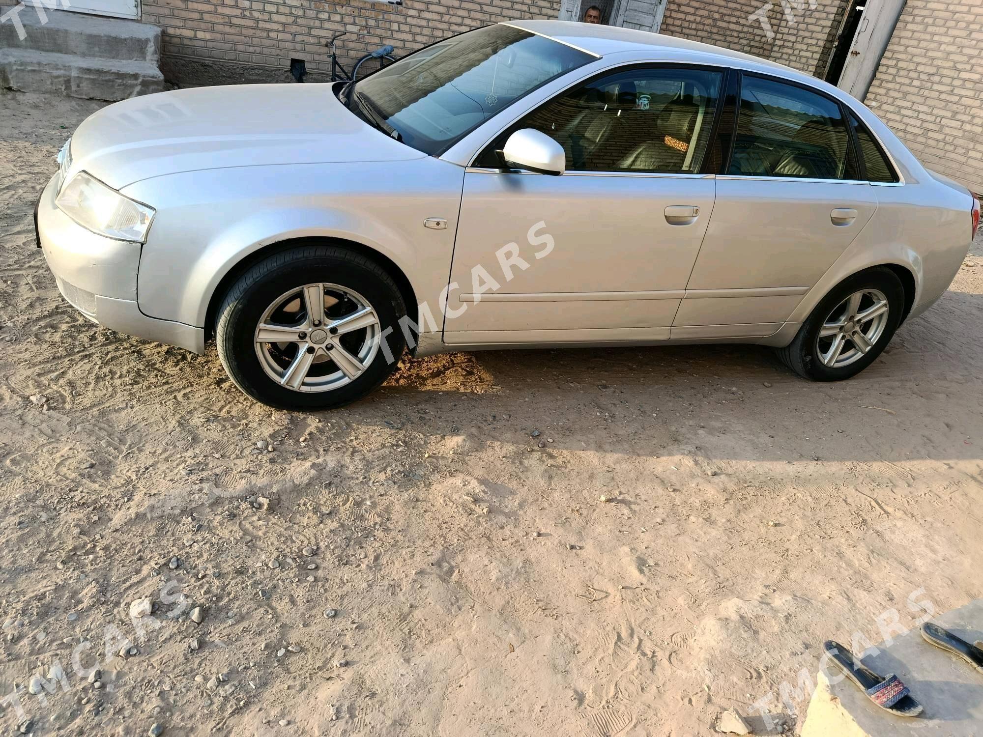 Audi A4 2003 - 90 000 TMT - Мары - img 6