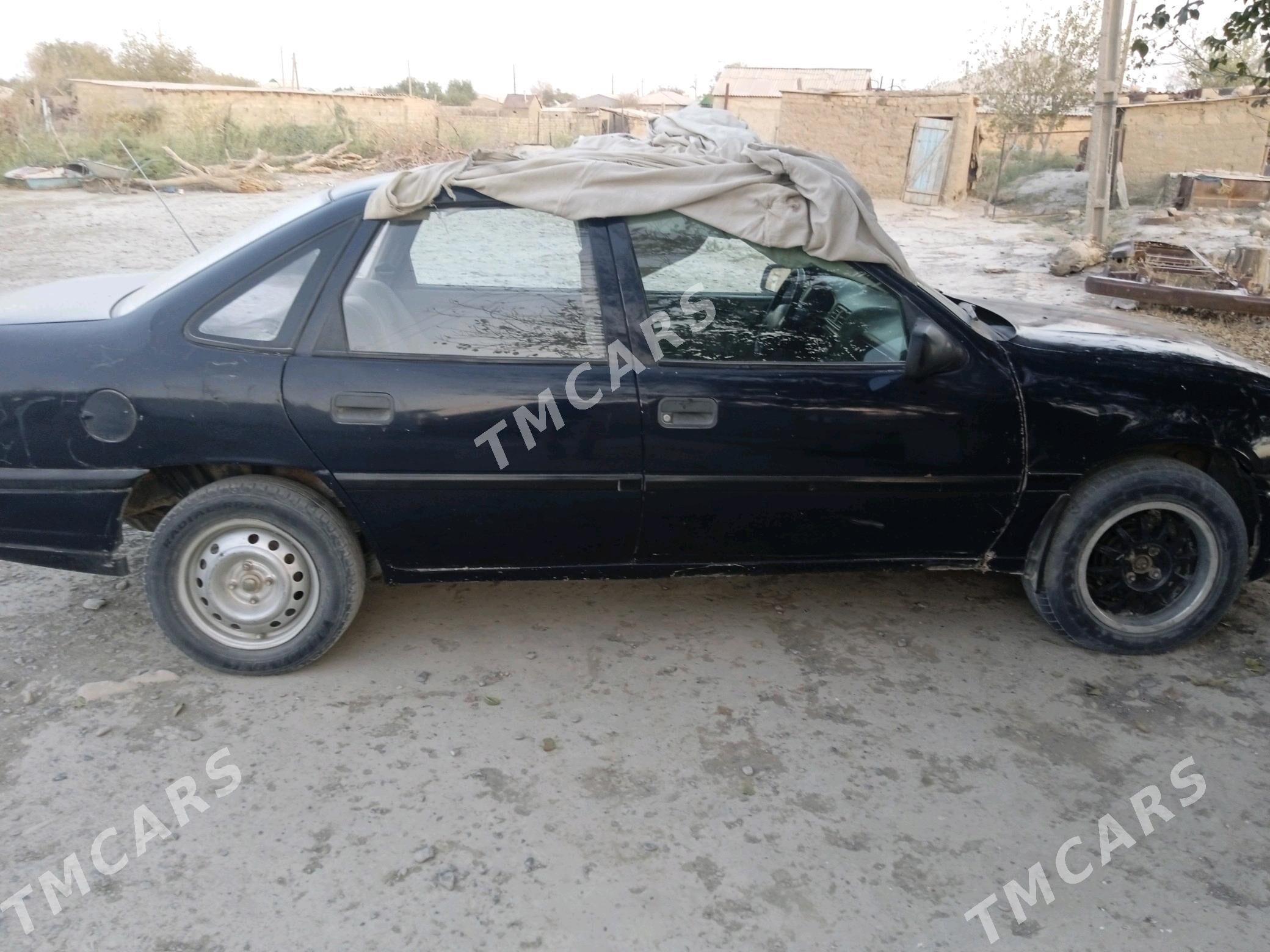 Opel Vectra 1992 - 15 000 TMT - Kaka - img 4