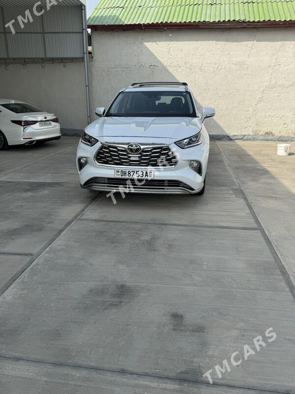 Toyota Highlander 2022 - 555 000 TMT - Чоганлы - img 1