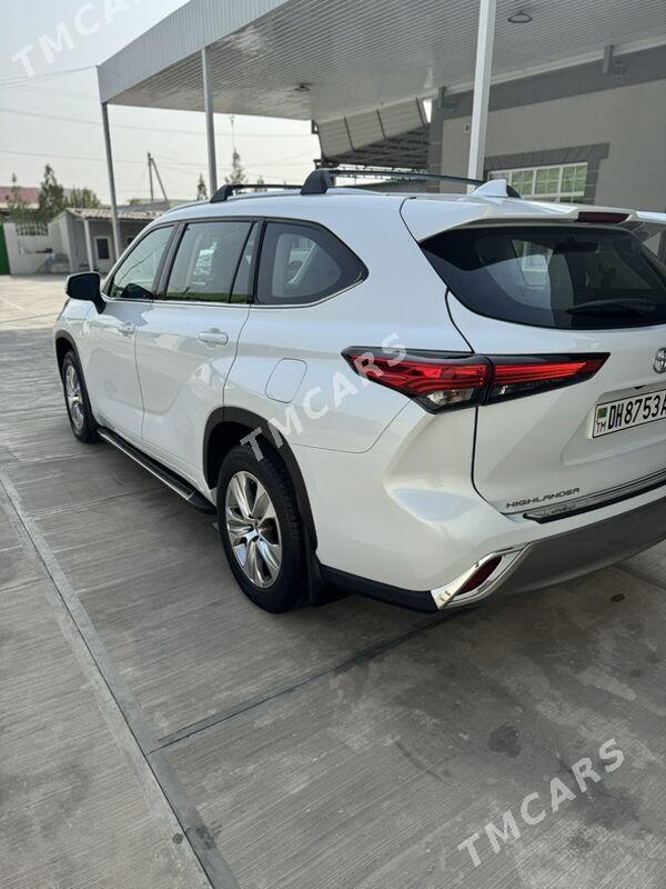 Toyota Highlander 2022 - 555 000 TMT - Чоганлы - img 2