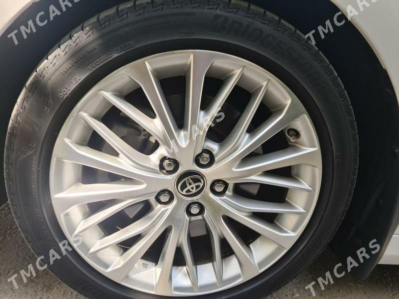 Toyota Camry 2020 - 500 000 TMT - Кëши - img 9