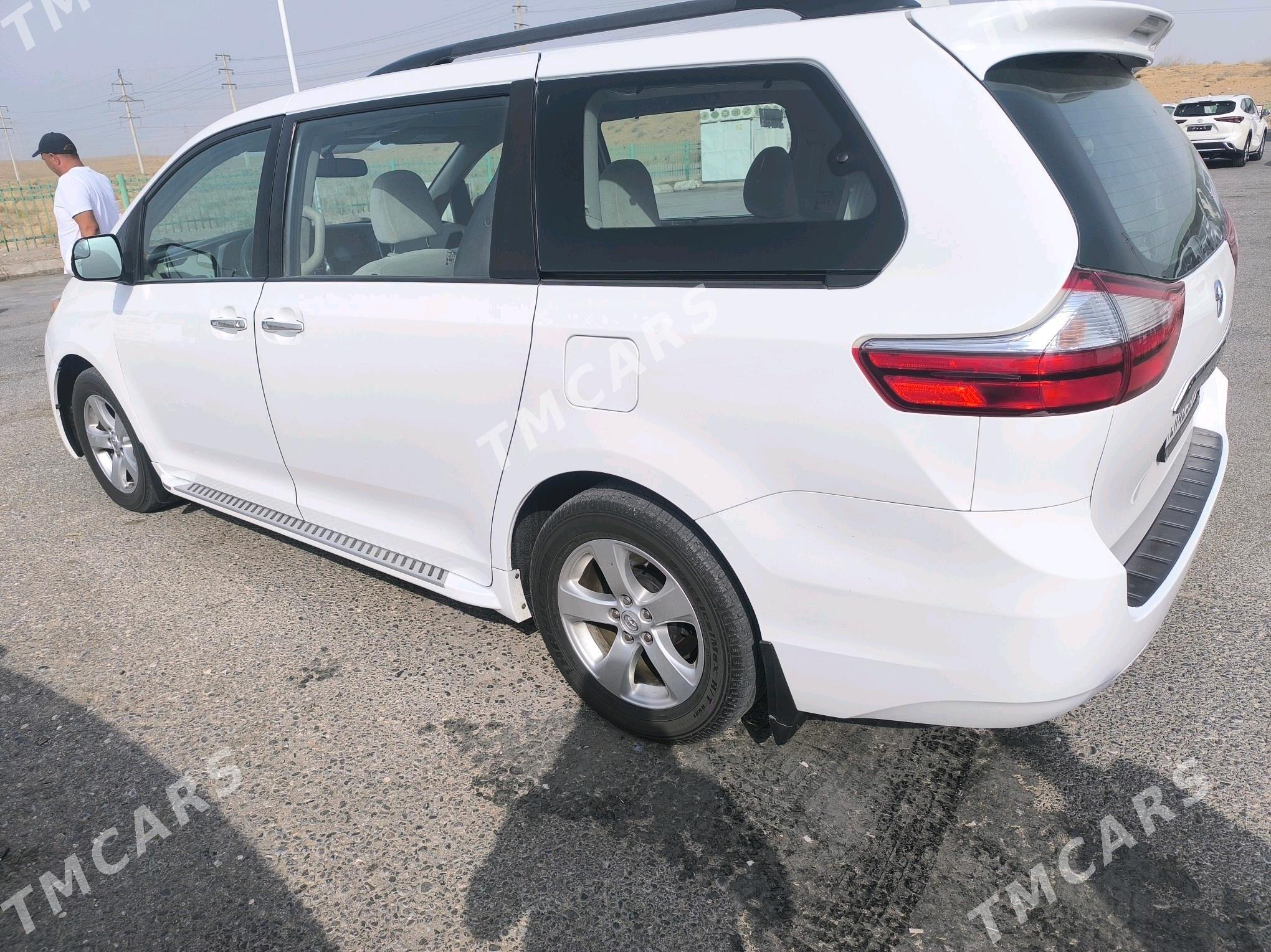 Toyota Sienna 2016 - 370 000 TMT - Aşgabat - img 2