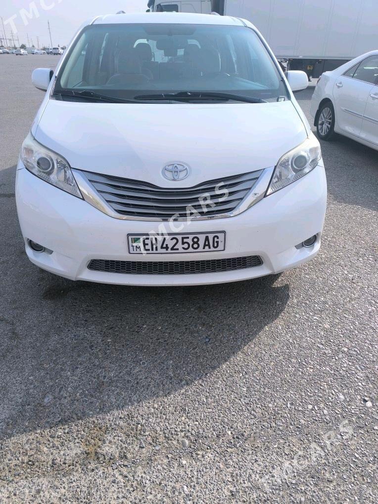 Toyota Sienna 2016 - 370 000 TMT - Aşgabat - img 3
