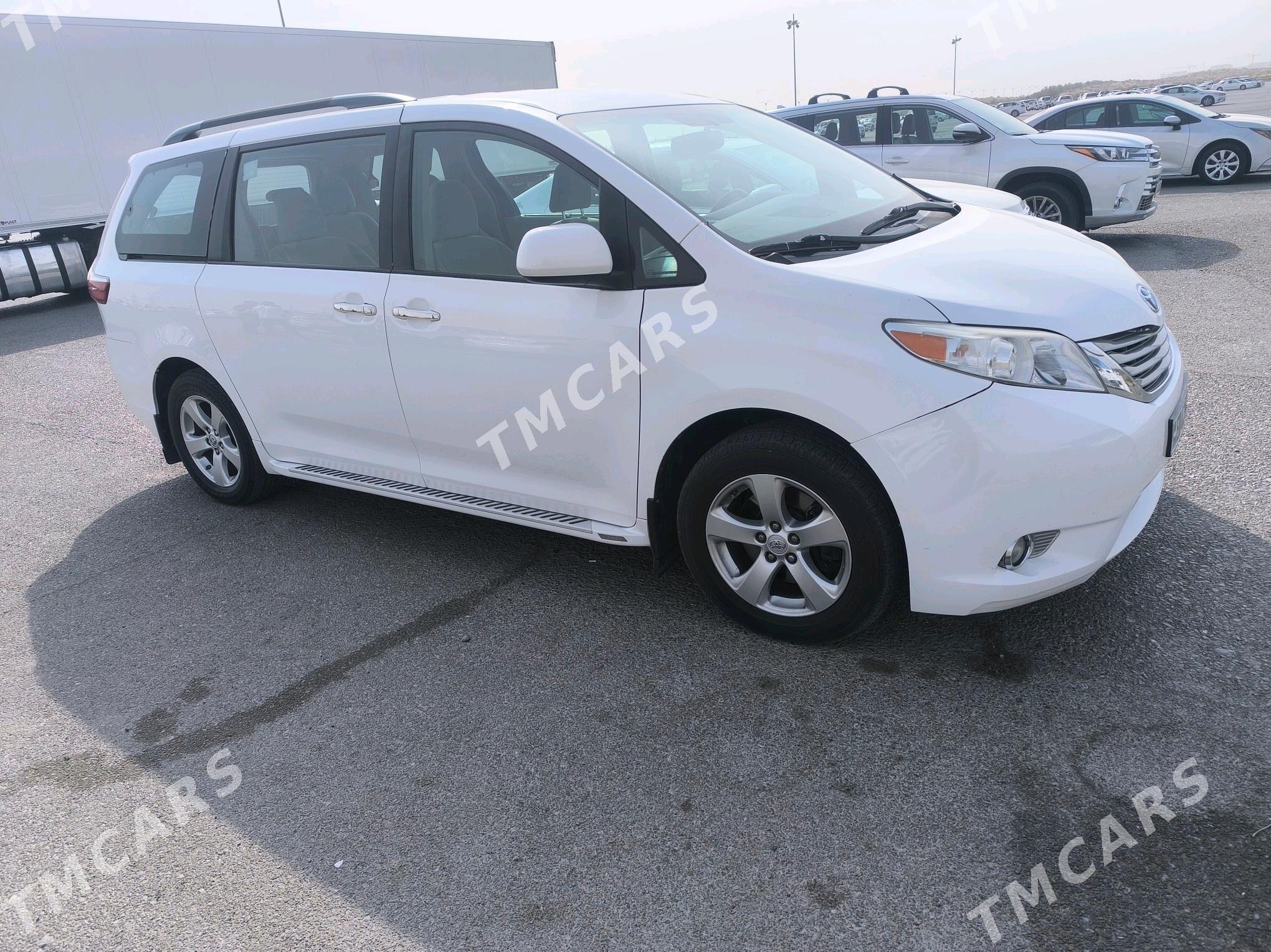 Toyota Sienna 2016 - 370 000 TMT - Aşgabat - img 5