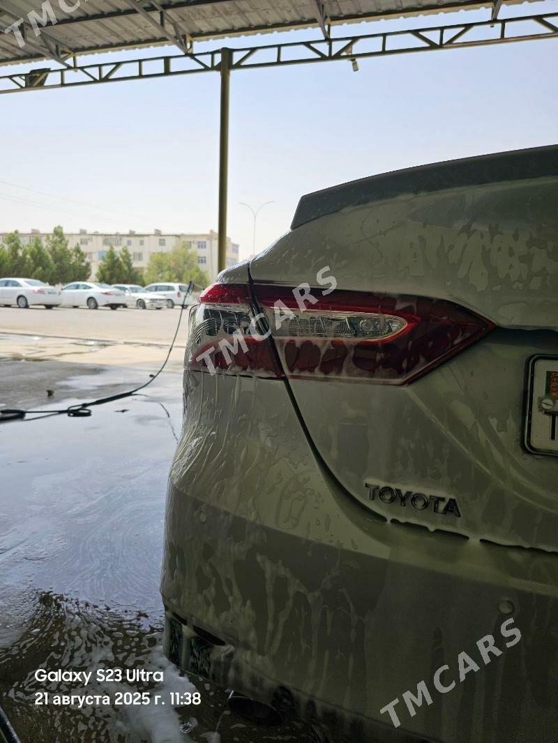 Toyota Camry 2018 - 410 000 TMT - Ашхабад - img 3
