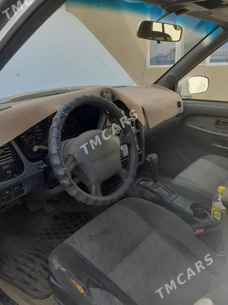 Nissan Pathfinder 1997 - 70 000 TMT - Türkmenabat - img 2