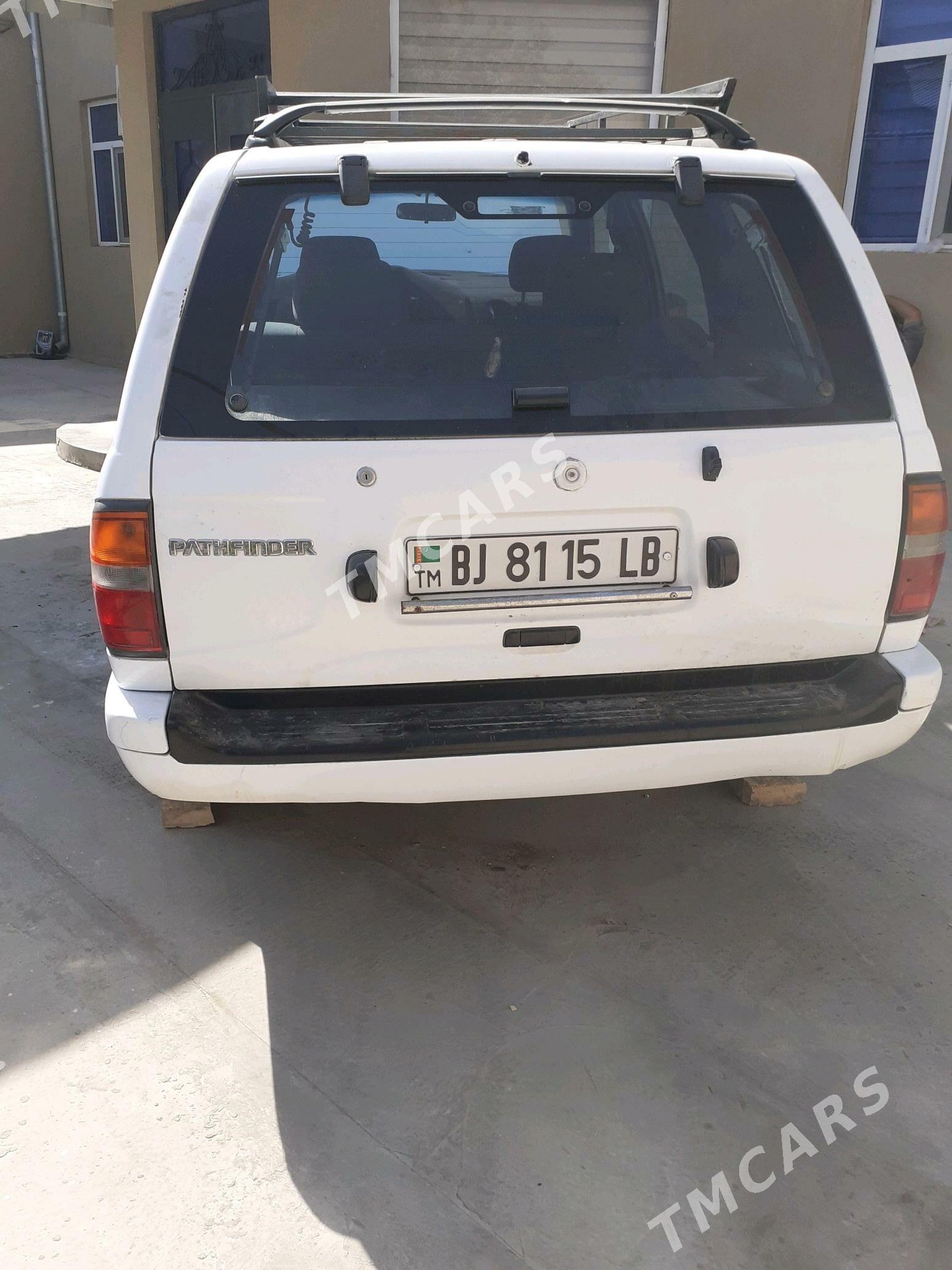 Nissan Pathfinder 1997 - 70 000 TMT - Türkmenabat - img 3