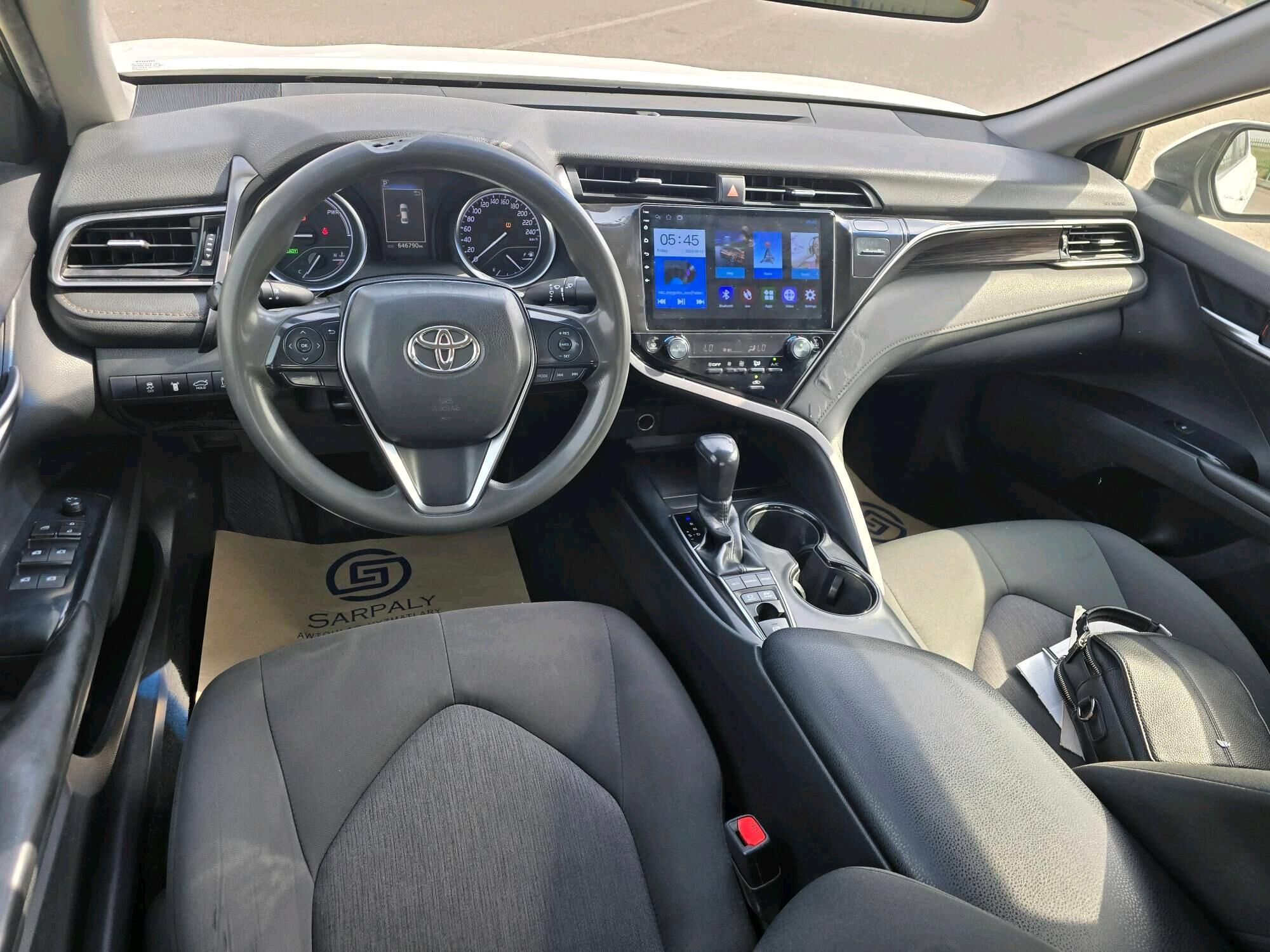 Toyota Camry Hybrid 2020 - 225 000 TMT - Ашхабад - img 4