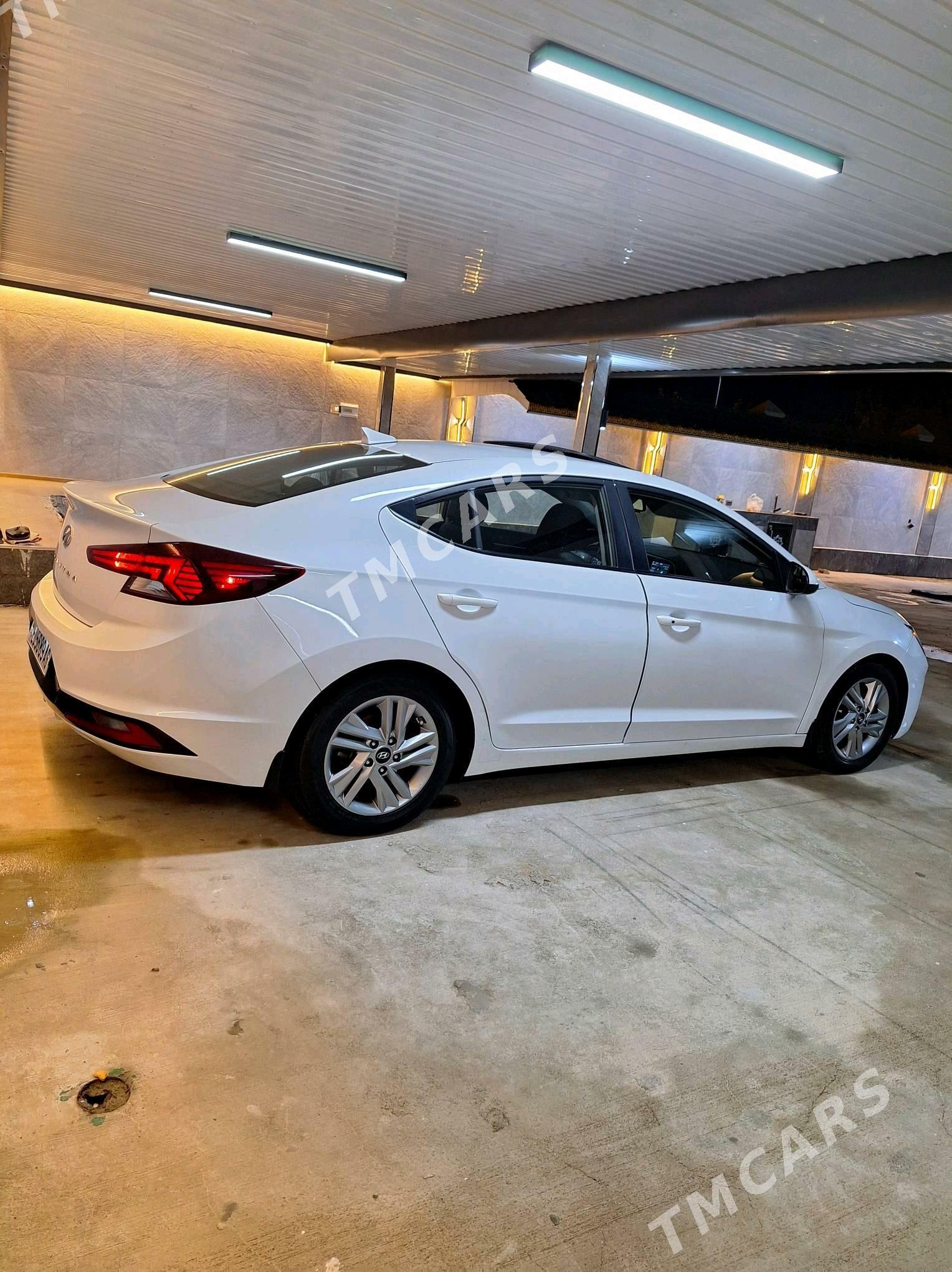 Hyundai Elantra 2019 - 235 000 TMT - Aşgabat - img 7
