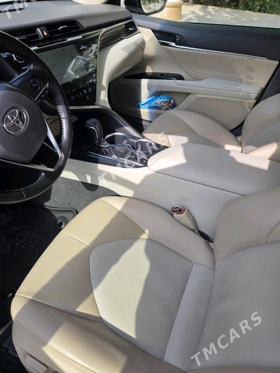 Toyota Camry 2018 - 465 000 TMT - Гуртли - img 4