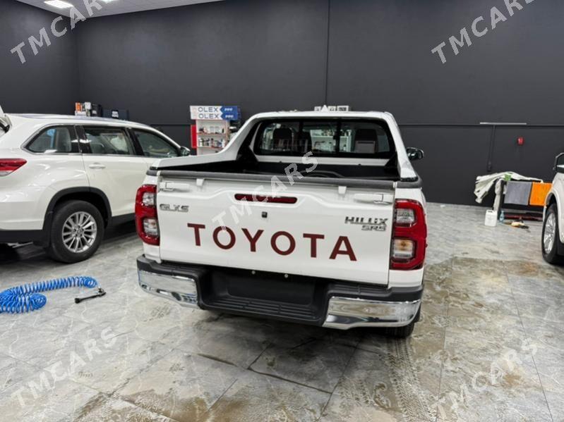 Toyota Hilux 2021 - 550 000 TMT - Ашхабад - img 2