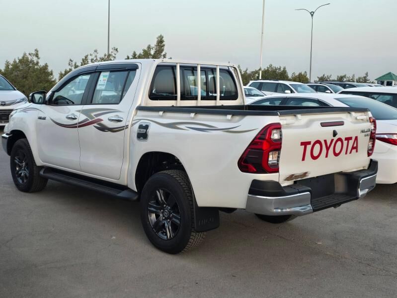 Toyota Hilux 2025 - 661 000 TMT - Ашхабад - img 8