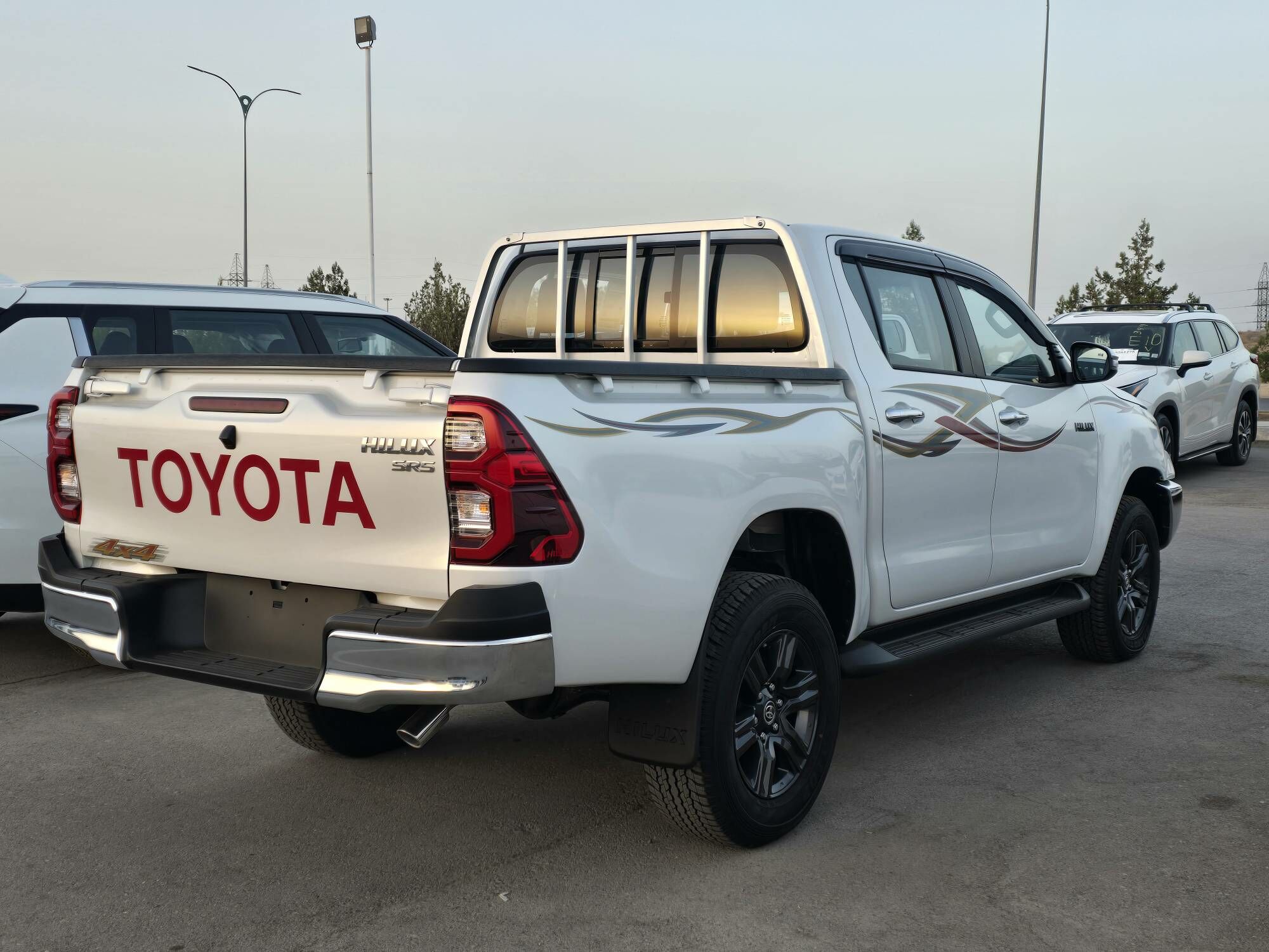 Toyota Hilux 2025 - 661 000 TMT - Ашхабад - img 3