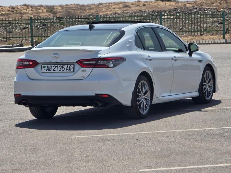 Toyota Camry 2023 - 537 000 TMT - Ашхабад - img 2