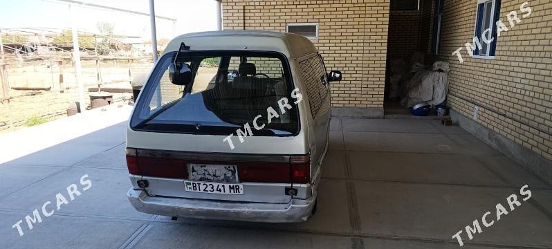Toyota Hiace 1990 - 20 000 TMT - Мургап - img 4