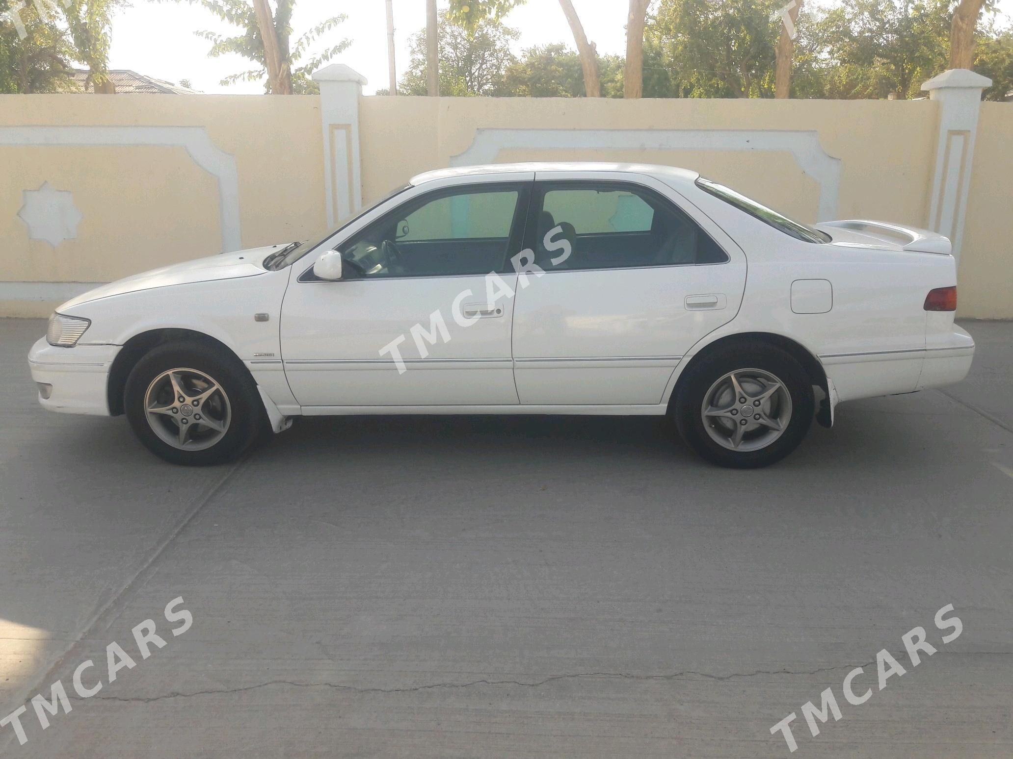 Toyota Camry 2001 - 130 000 TMT - Байрамали - img 3