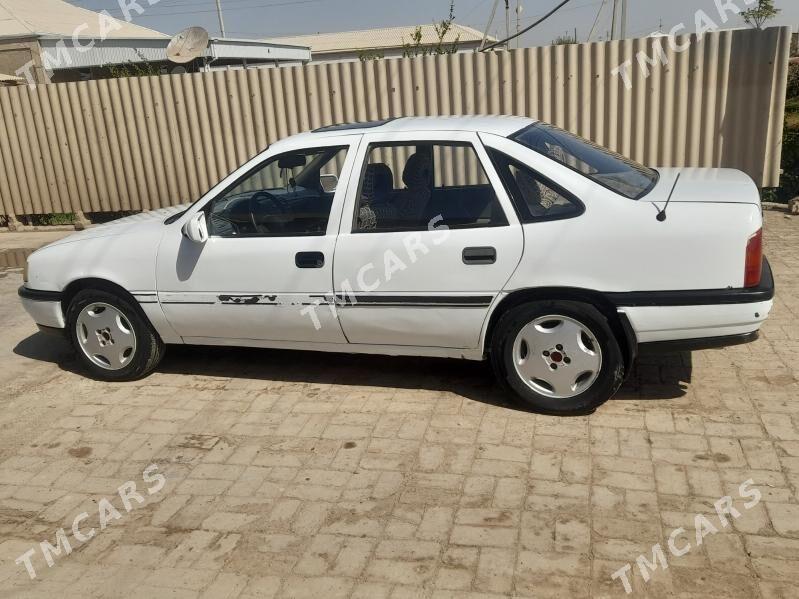 Opel Vectra 1989 - 30 000 TMT - Мургап - img 4