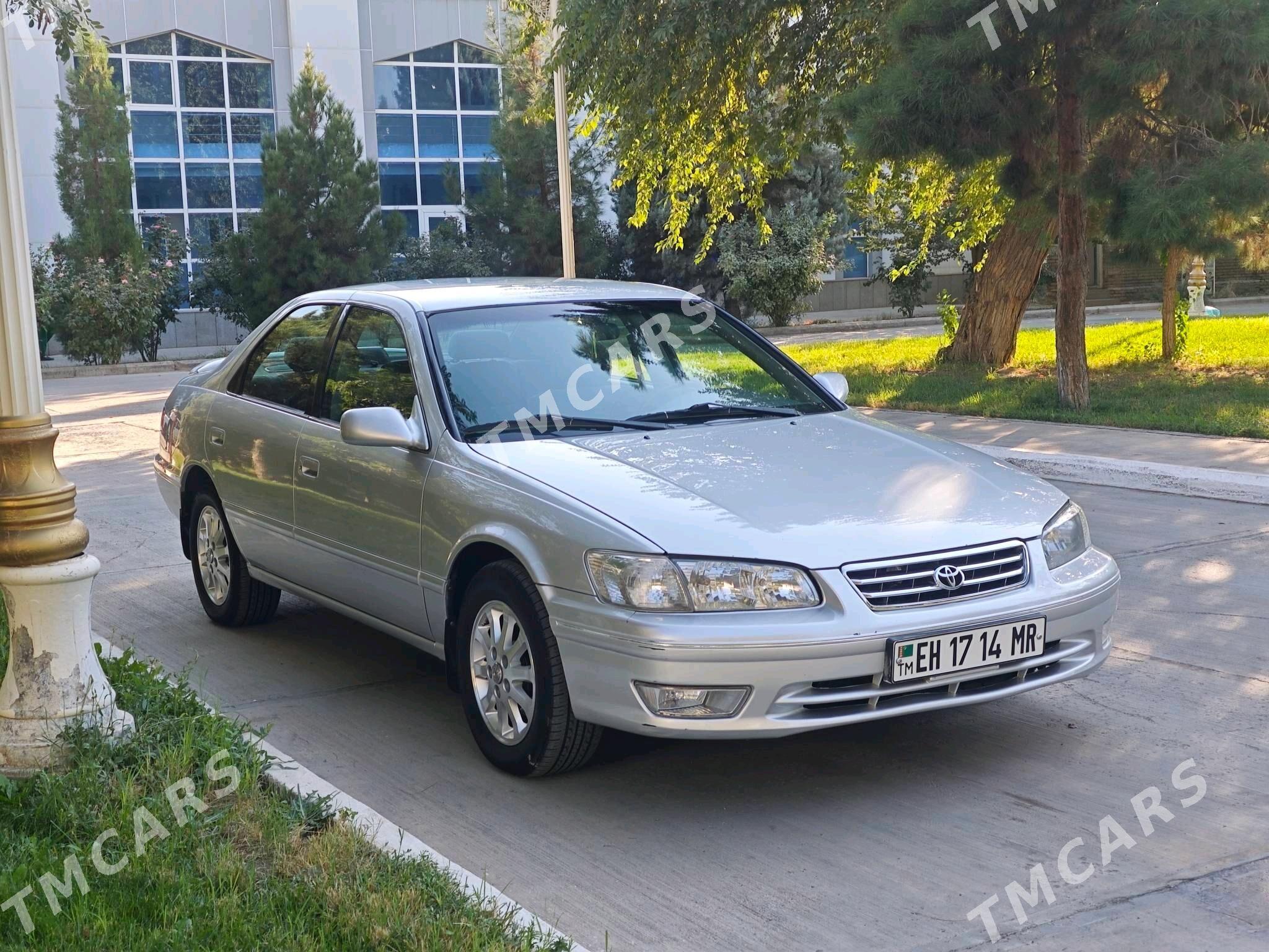 Toyota Camry 2001 - 170 000 TMT - Мары - img 1