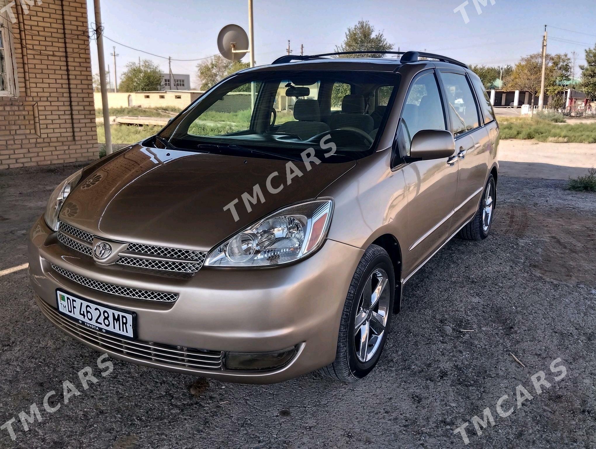 Toyota Sienna 2004 - 235 000 TMT - Мары - img 9