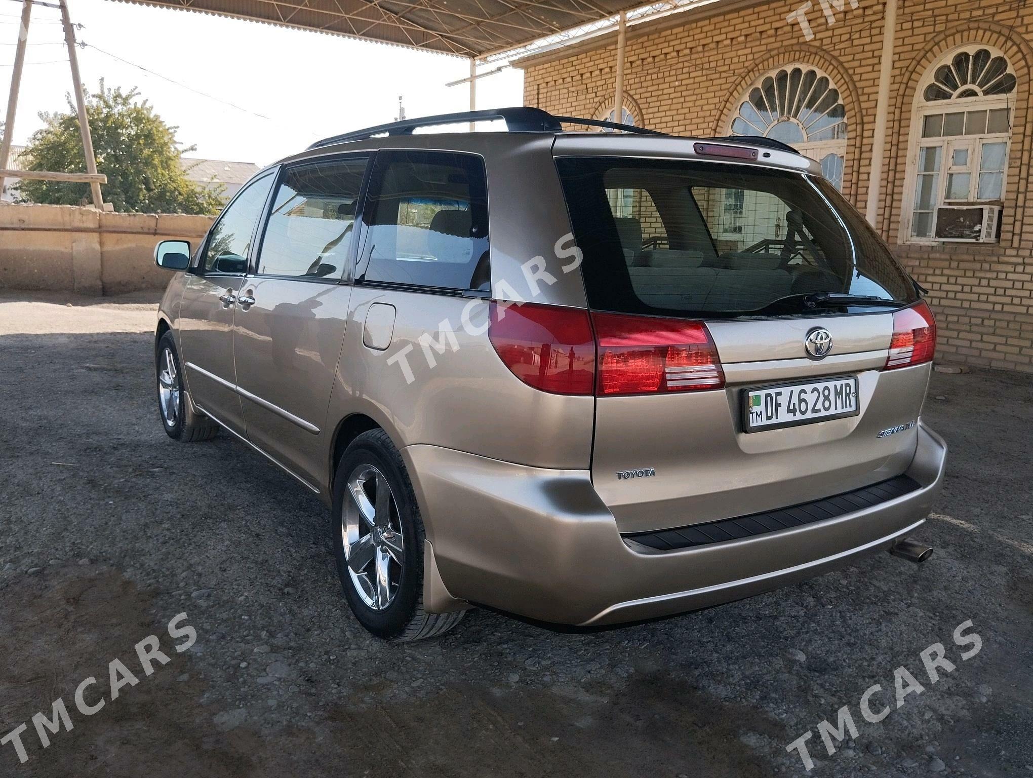 Toyota Sienna 2004 - 235 000 TMT - Мары - img 10