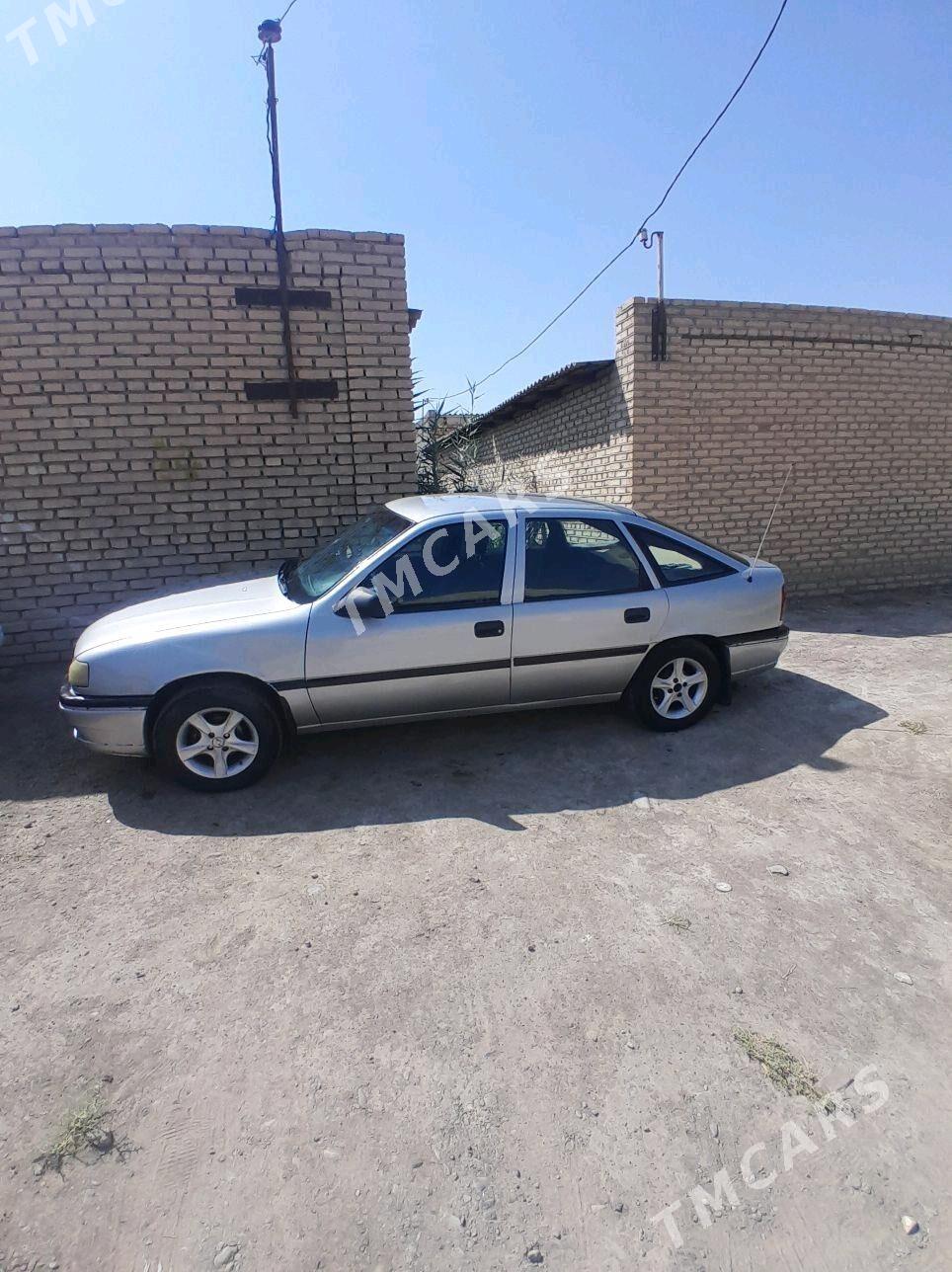 Opel Vectra 1993 - 22 000 TMT - Мары - img 1