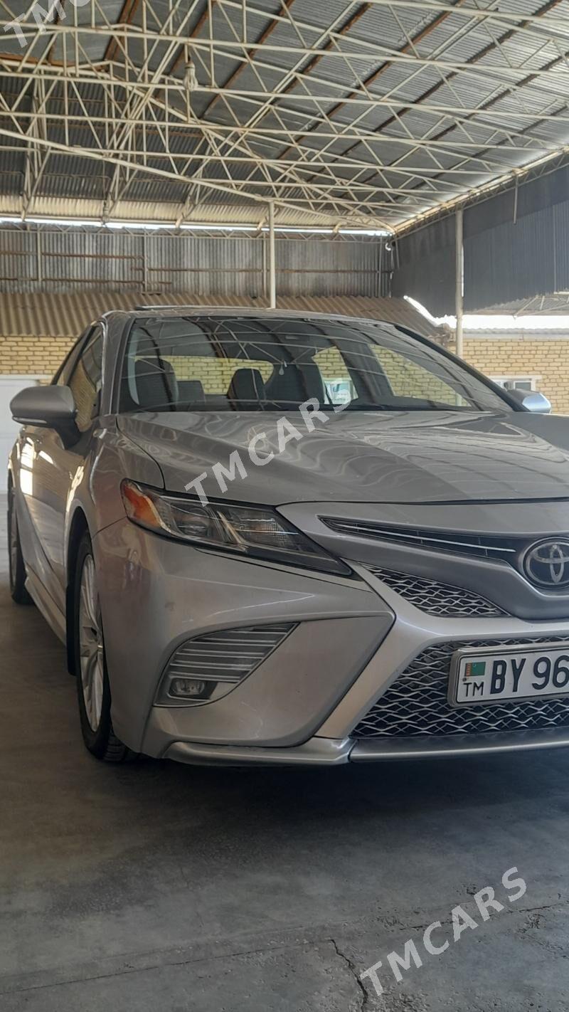 Toyota Camry 2018 - 320 000 TMT - Байрамали - img 2