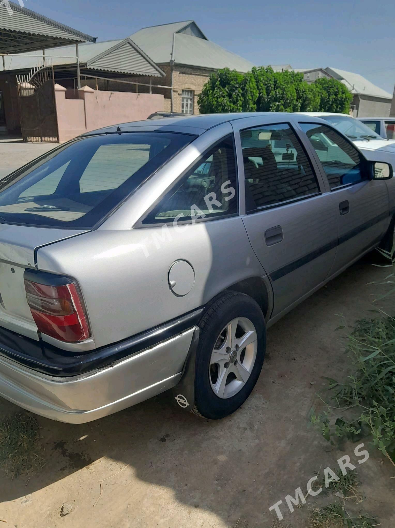 Opel Vectra 1993 - 22 000 TMT - Мары - img 2