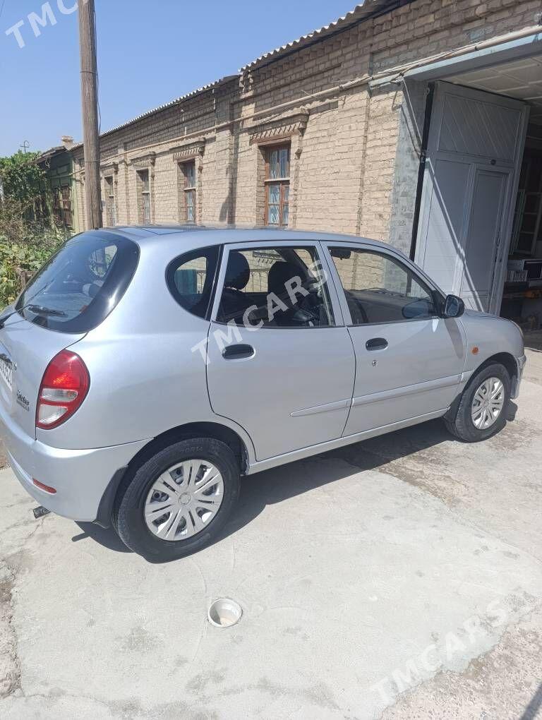 Daihatsu Sirion 2004 - 42 000 TMT - Туркменабат - img 1