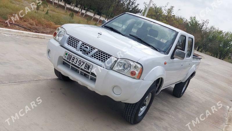 Nissan Navara 2011 - 128 000 TMT - Махтумкули - img 3