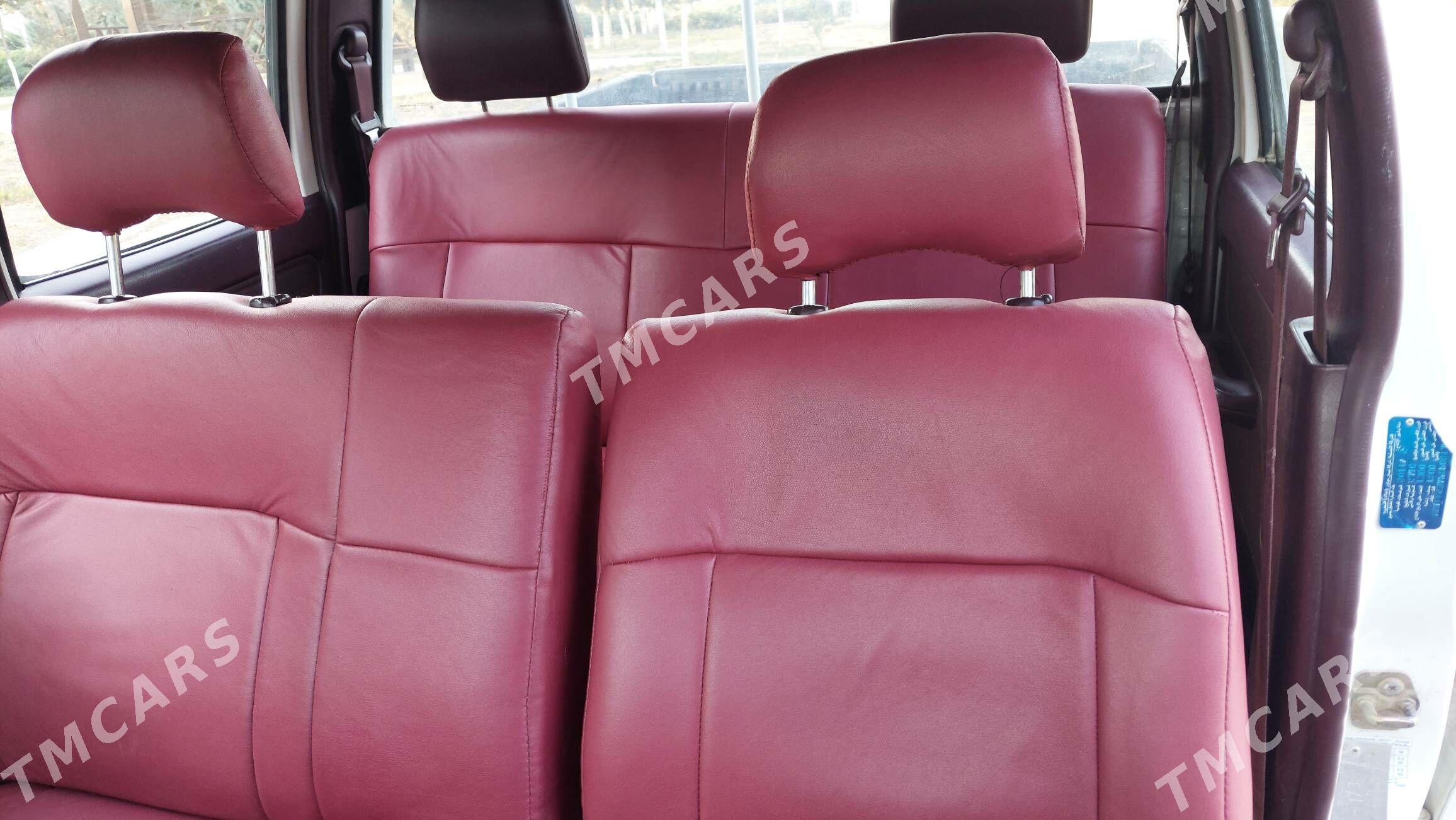Nissan Navara 2011 - 128 000 TMT - Махтумкули - img 7