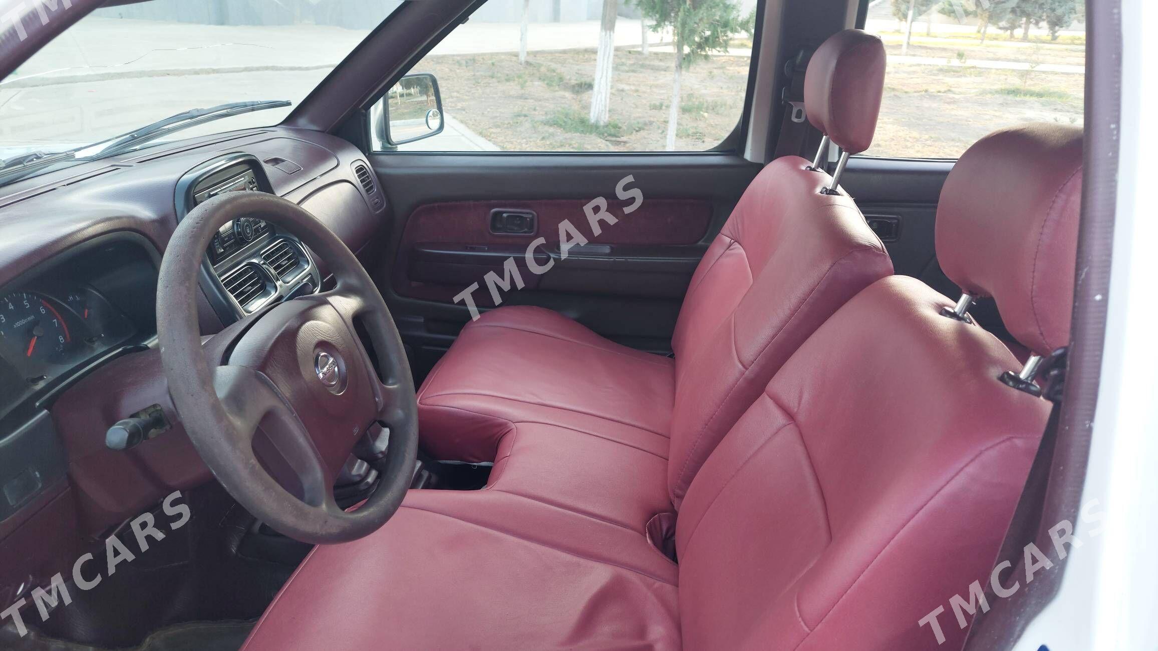 Nissan Navara 2011 - 128 000 TMT - Махтумкули - img 6