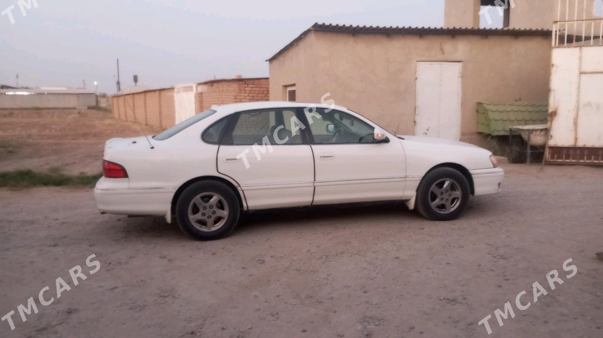 Toyota Avalon 1998 - 130 000 TMT - Бабадайхан - img 1