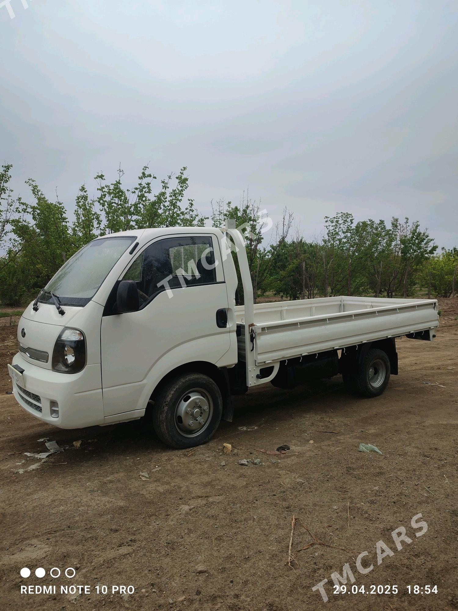 Kia Bongo 2013 - 210 000 TMT - Кёнеургенч - img 3