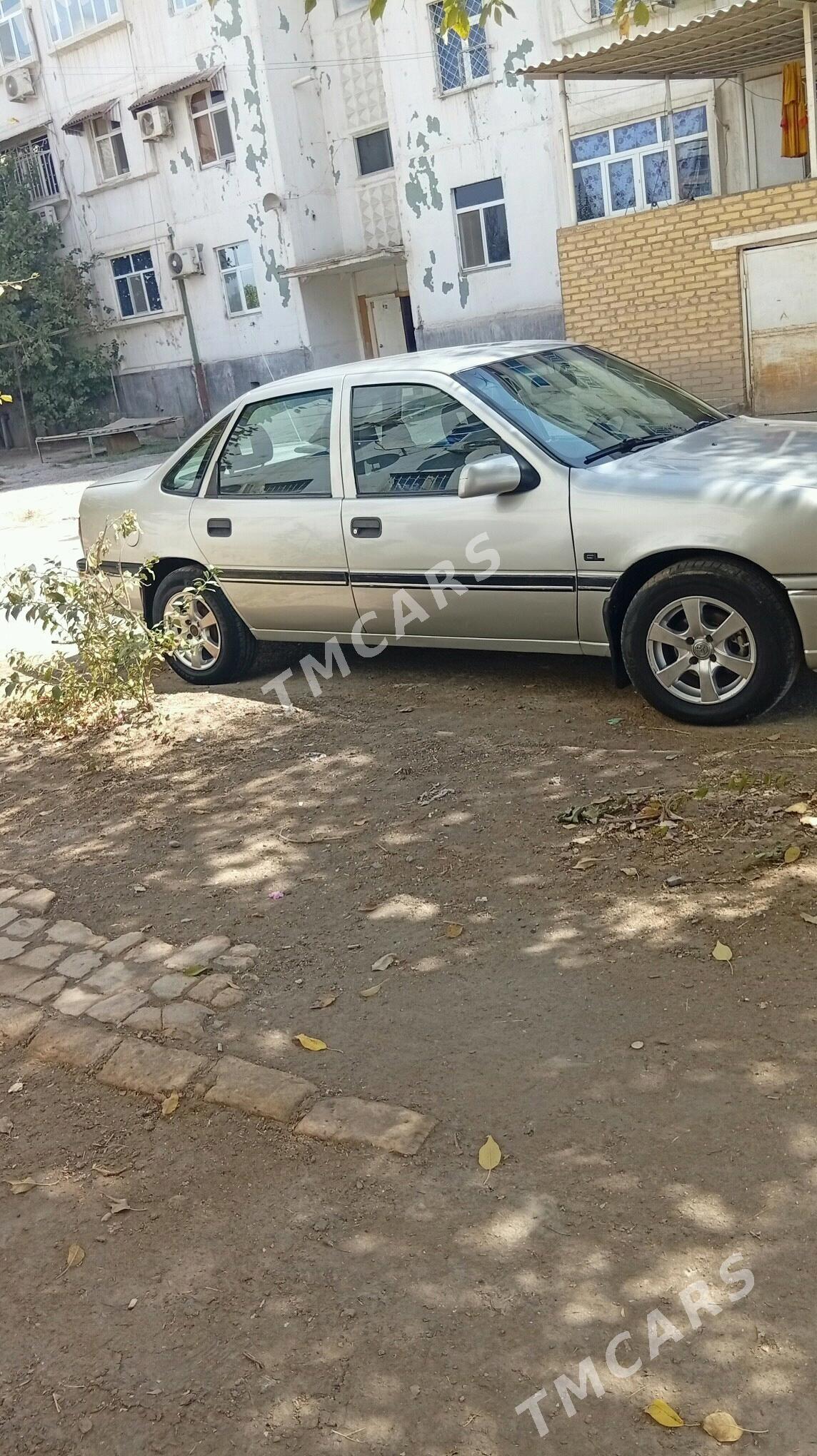 Opel Vectra 1991 - 35 000 TMT - Мары - img 3